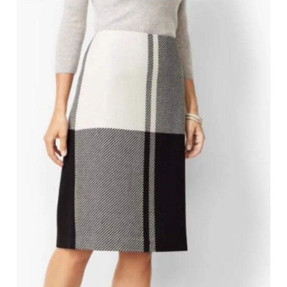 TALBOTS Wool Blend Ivory/Black Knit Pencil Skirt, Sz 10